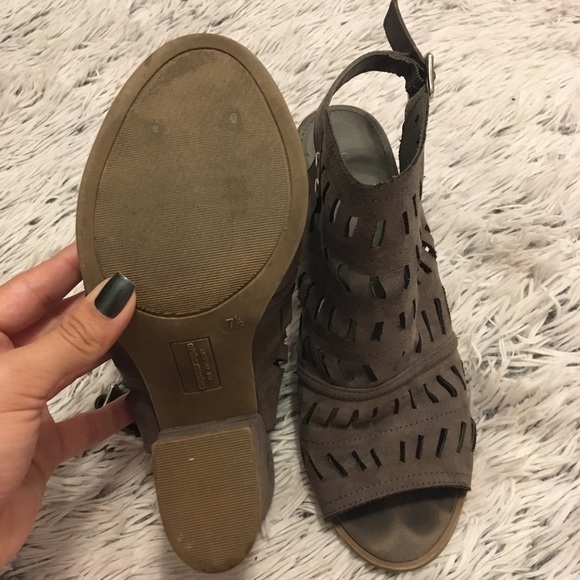 🦋 Grey Booties 💫 - Picture 4 of 4